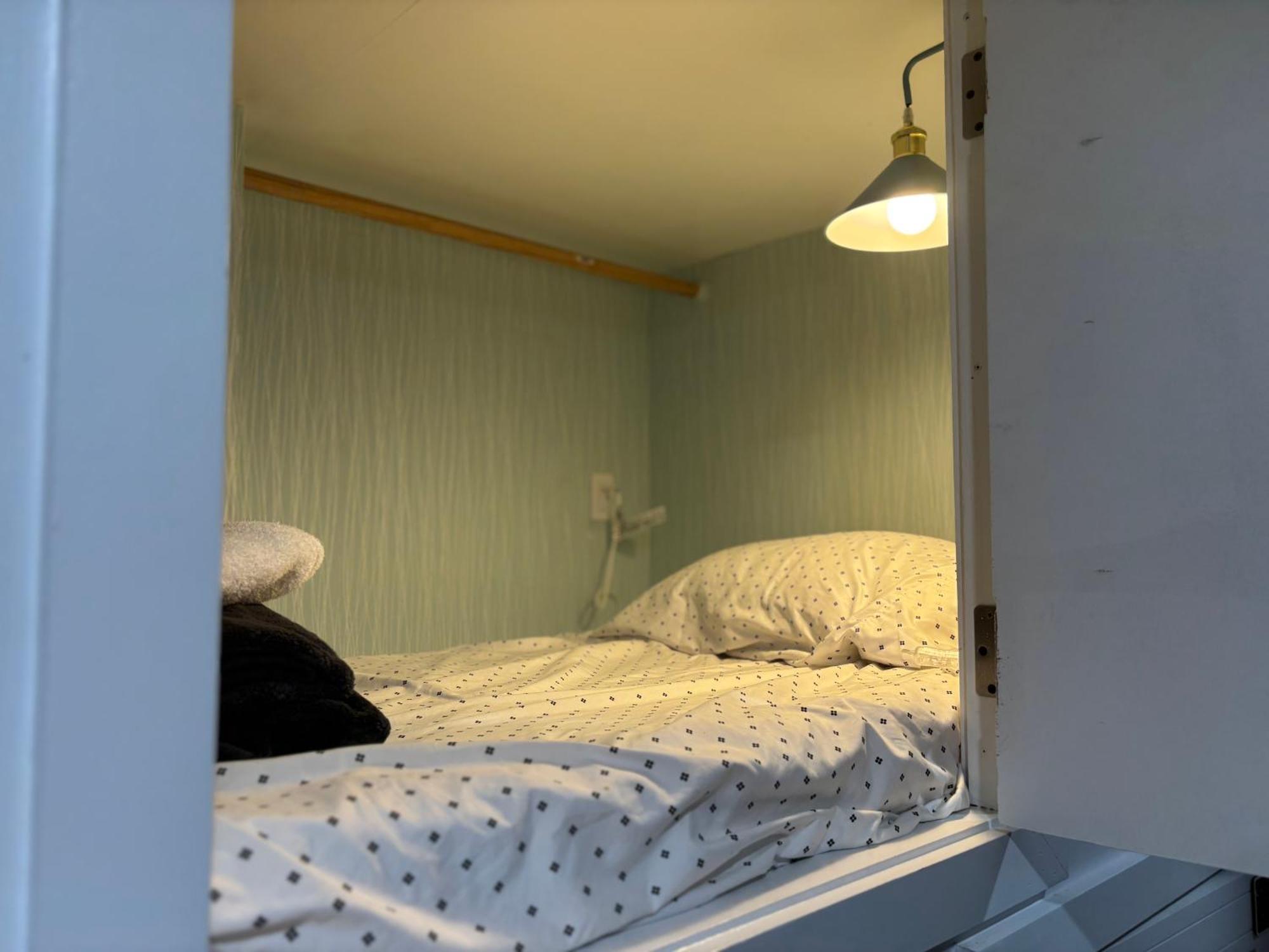 Capsule Hostel นูวาร์ก ภายนอก รูปภาพ